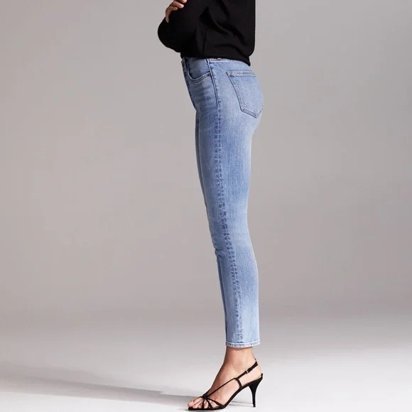 Aritzia Denim Forum The Yoko High Rise Slim Skinny Jeans High Waist Light Wash - Picture 10 of 15